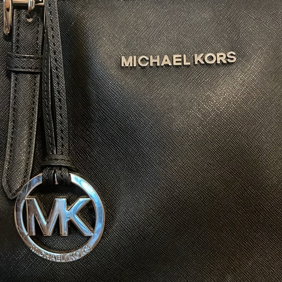Black Michael Kors purse / excellent condition - Picture 2 of 7